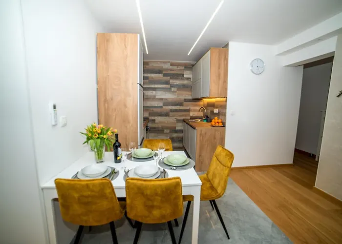 Lil Apartment